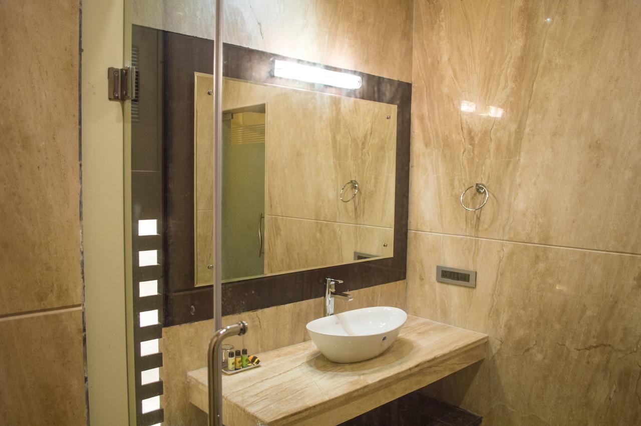 Corbett Wild Iris Spa And Resort Ramnagar  Exterior photo