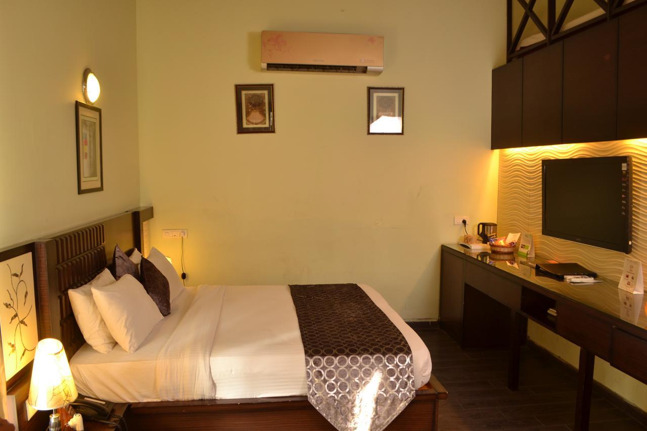 Corbett Wild Iris Spa And Resort Ramnagar  Exterior photo